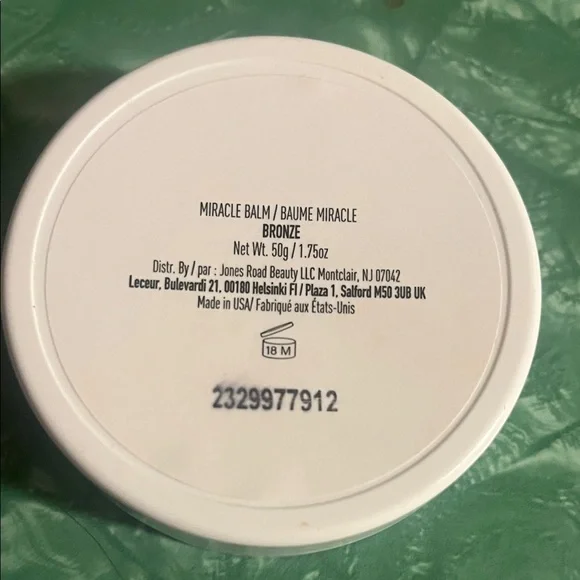 Jones Road Cream Accent Piece - Picture 2 of 3